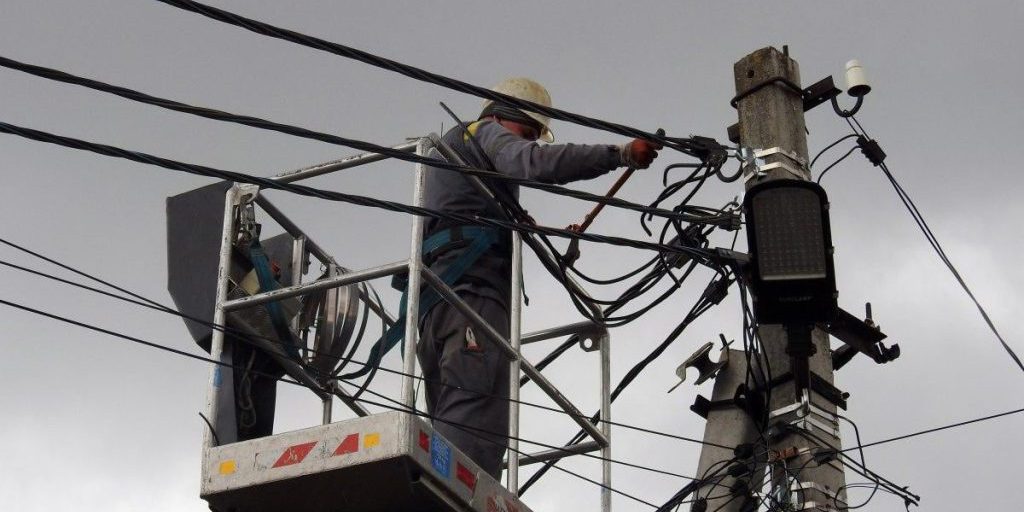 Zelensky assegna premi statali a otto dipendenti di DTEK per il loro contributo alla stabilità del sistema energetico