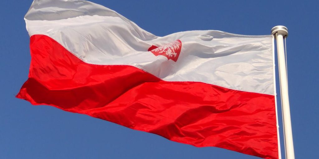 Sondaggio in Polonia: un terzo dei cittadini non si fida dell'aiuto americano in caso di attacco russo