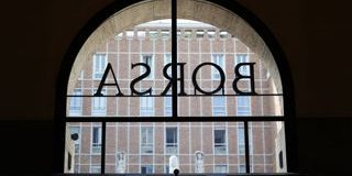 La Borsa di Milano chiude in rosso, settore delle utilities unica eccezione in una giornata di perdite per il mercato azionario europeo