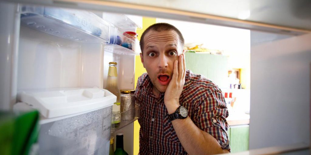 Come agire quando un elettrodomestico si brucia a causa di un picco di tensione: responsabilità e risarcimento