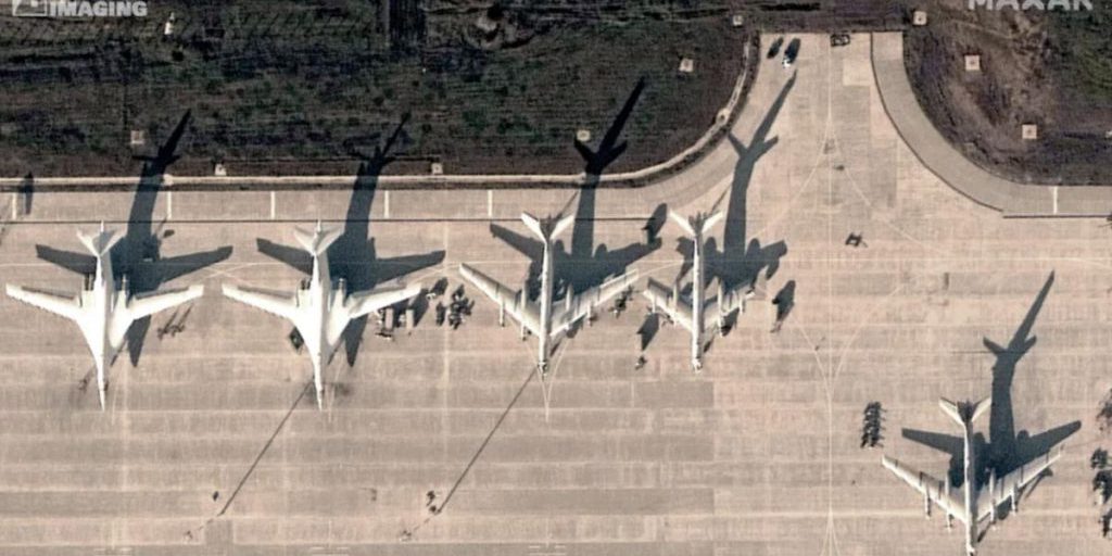 РФ начала строить новые места для самолетов на авиабазе "Энгельс-2"