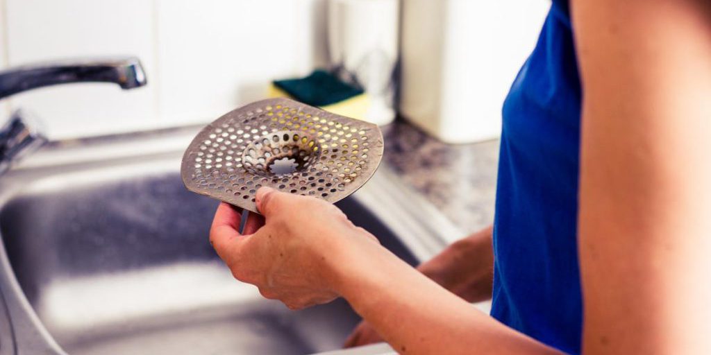 Как убрать запах канализации на кухне: 5 хитростей, которые удивят своей простотой