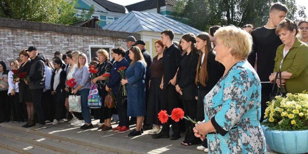 В Вышнем Волочке Тверской области открыли мемориальные доски героям СВО