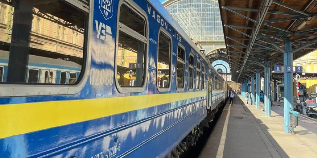 "Укрзализныця" запускает прямой поезд в Румынию: маршрут и цены