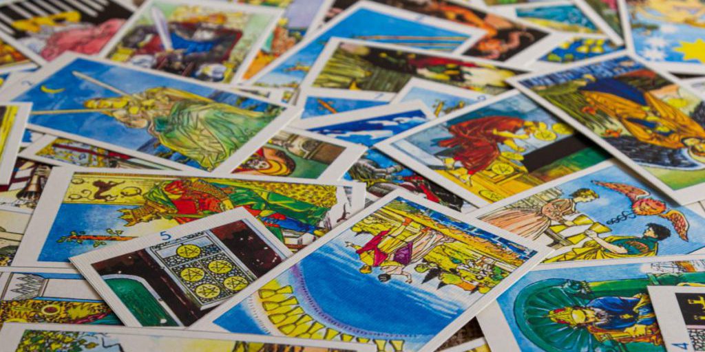 Tarot del 28 gennaio: Pesci vivono emozioni positive, Leoni raggiungono i loro obiettivi