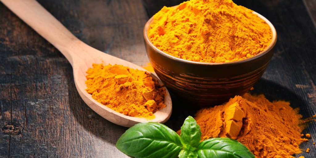 Curcuma: durata nel corpo e raccomandazioni per l’assunzione a 2‑3 mesi