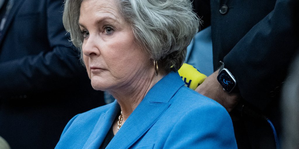 Susie Wiles: 11 interviste a Vanity Fair svelano i retroscena del governo Trump