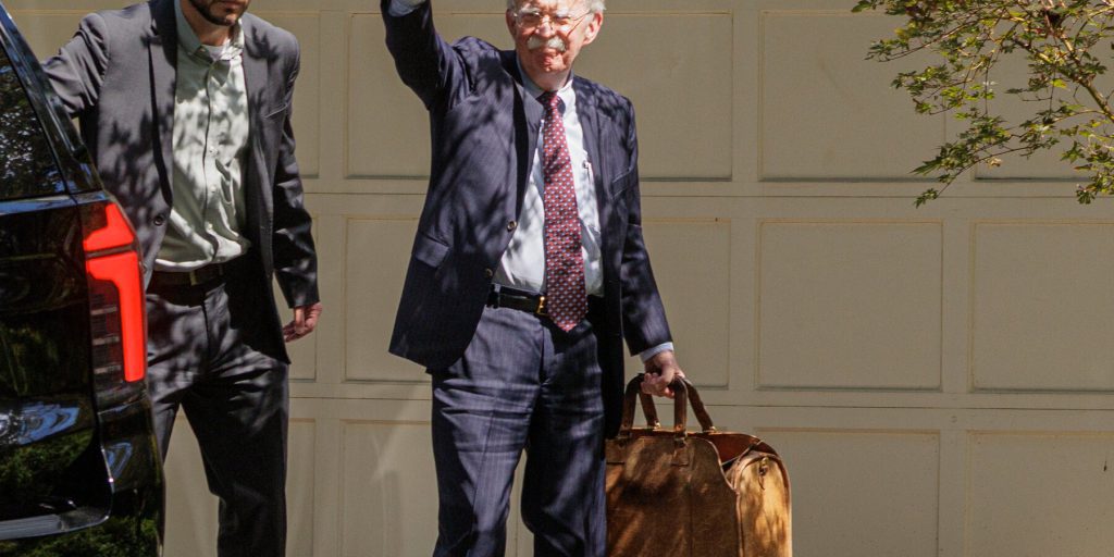 Caso John Bolton: Le Implicazioni della Gestione di Informazioni Classificate sulla Sicurezza Nazionale