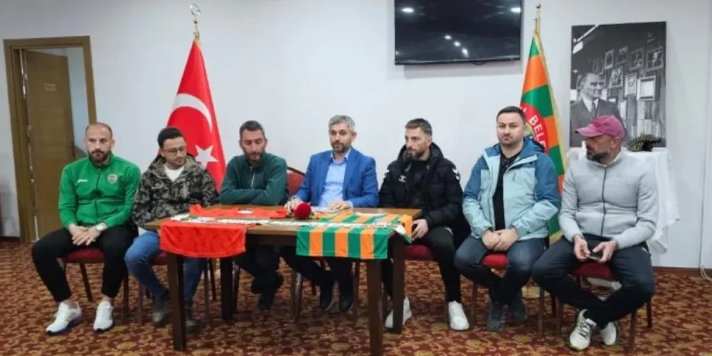 17 espulsioni e multa per Murgul Belediyespor dopo rissa che ha interrotto la partita contro Rize Atletik 1973 Spor