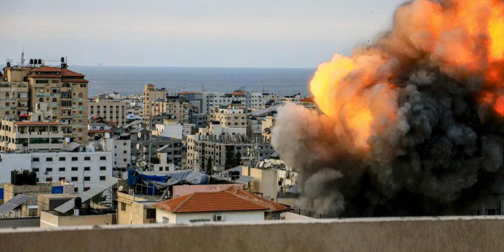 Перемирие в Газе на грани срыва: Израиль ударил по ХАМАС, заявив об атаках