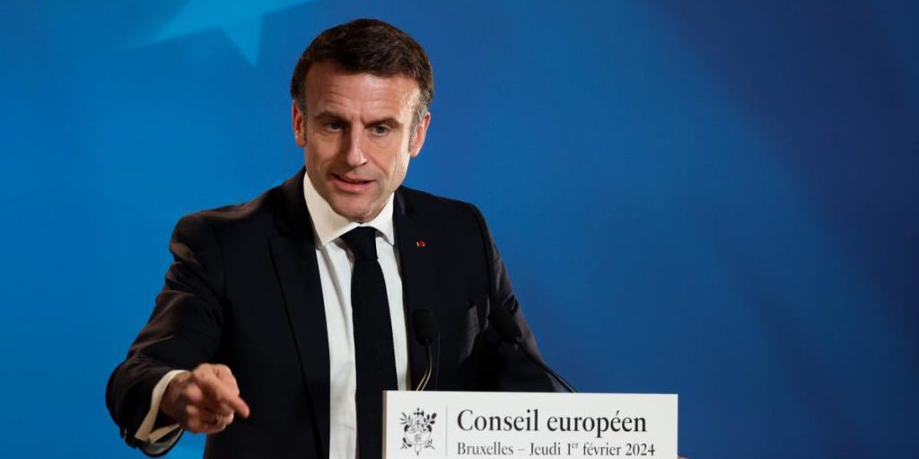 Macron visita la Cina per chiedere a Xi di influenzare Putin sul cessate il fuoco in Ucraina