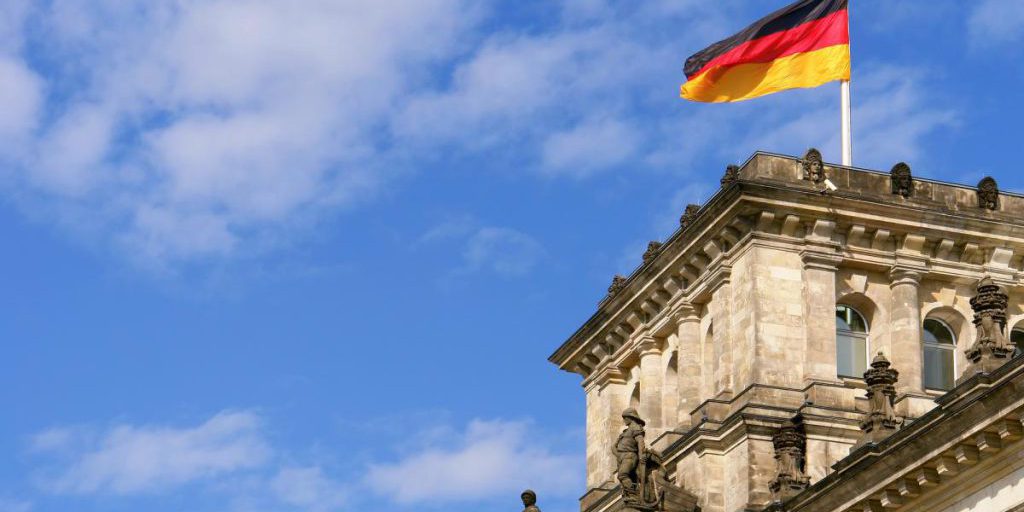 Germania elabora un piano segreto per fronteggiare attacchi ibridi russi