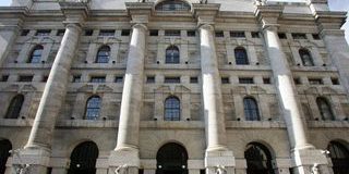 Apertura fiacca per le borse europee, a Piazza Affari bene Eni dopo i conti