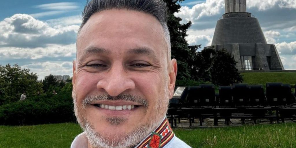 Эктор Хименес-Браво показал свое архивное фото: как выглядел кулинар 30 лет назад