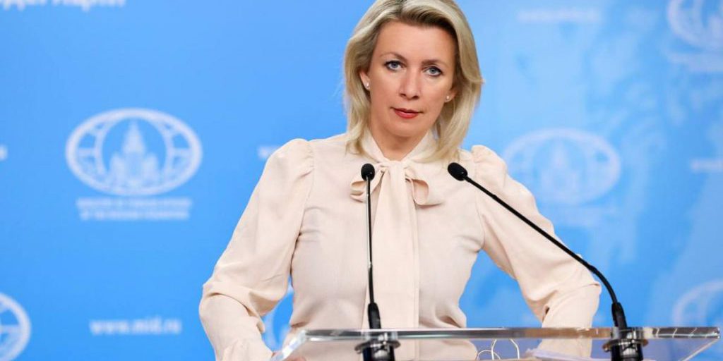 Захарова: Санкции против России работают "не так", как задумывают США и ЕС