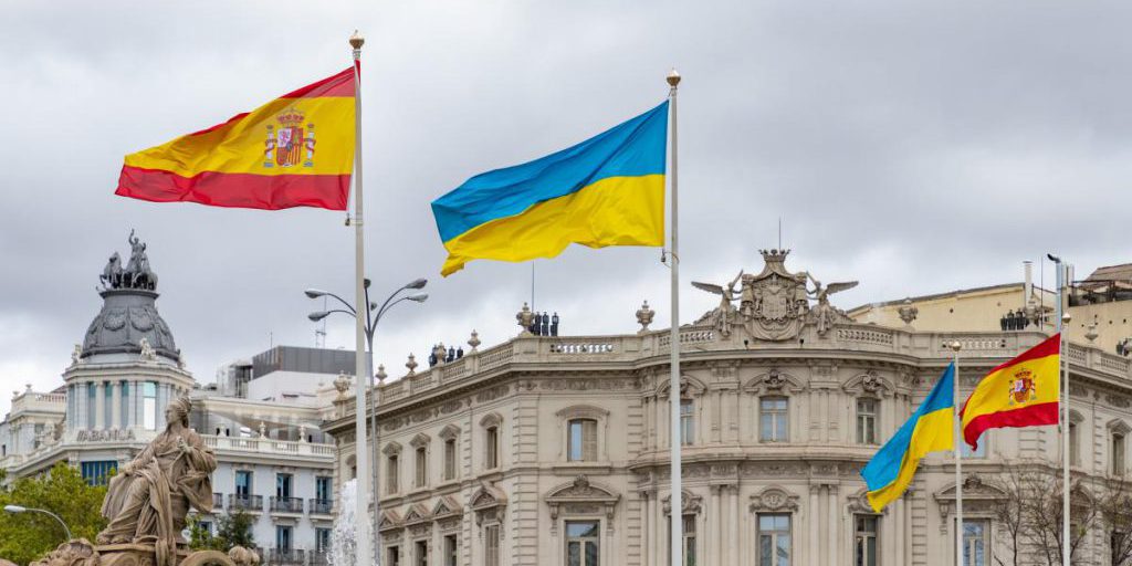 После колебаний Испания присоединяется к закупке американского оружия для Украины,- СМИ