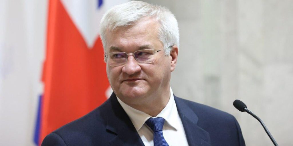 Ucraina: il ministro delle relazioni estere elogia la decisione di Navrotskyi di incontrare il presidente ungherese Orbán