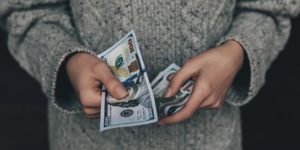 Торговая война США и Китая опускает доллар все ниже