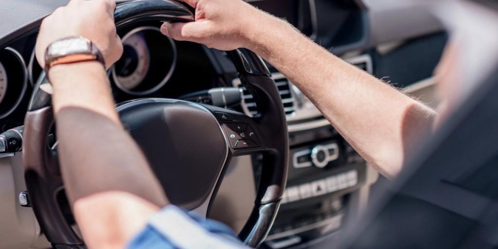 Ваше поведение за рулем раскрывает больше, чем вы думаете: объяснение психолога