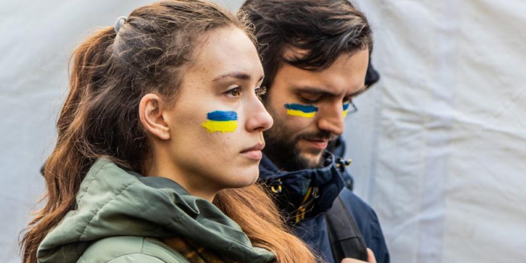 Все больше украинцев считают, что Запад склоняет Украину к несправедливому миру, - опрос