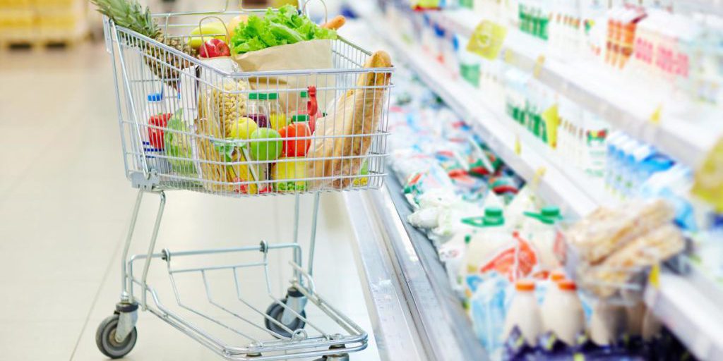 Украинские супермаркеты захлестнула волна воровства: что чаще всего воруют в магазинах