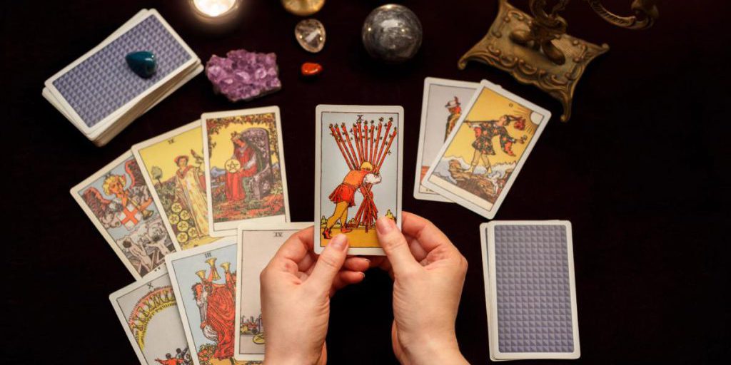 Tarot del 31 dicembre: previsioni di positività per Toro e Vergine