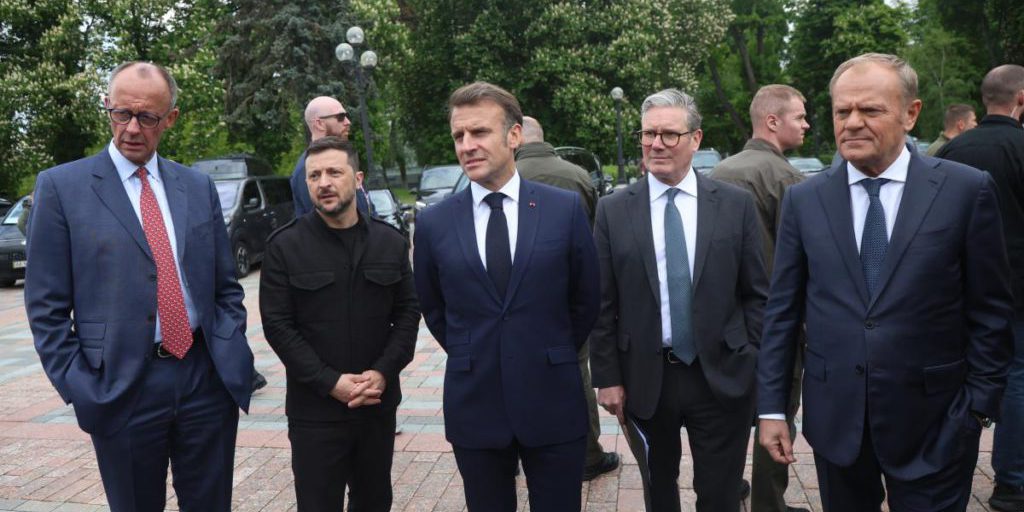 Trump propone piano di pace per l'Ucraina: discussione con Merkel e rifiuto degli alleati europei