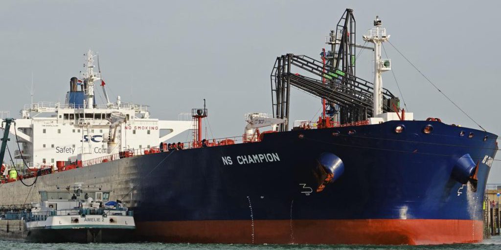 Francia sequestra il petroliera GRINCH, navi della flotta ombra russa