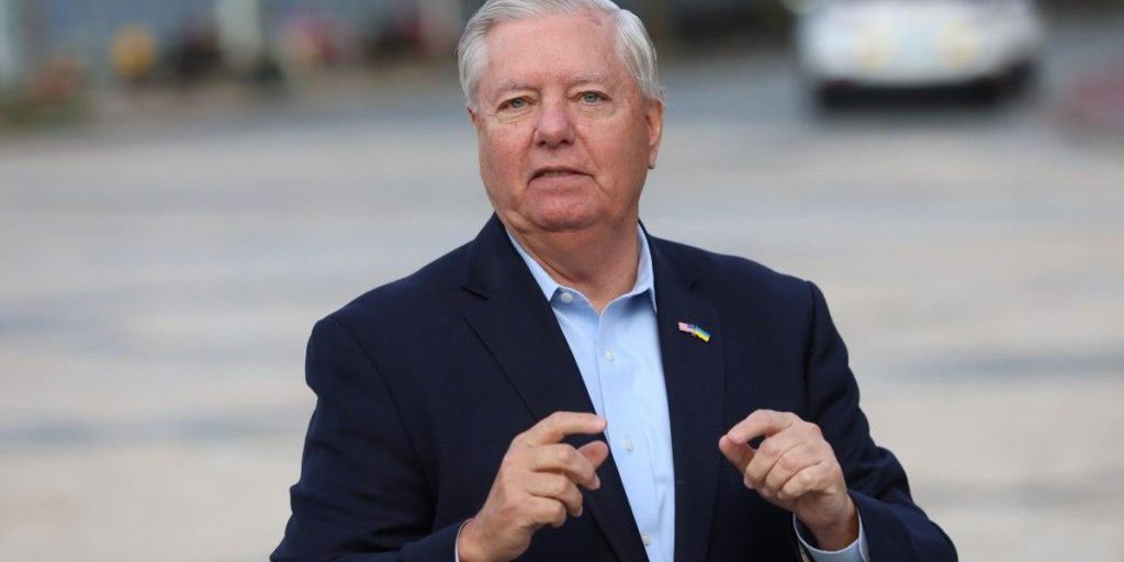 Graham: la guerra in Ucraina può terminare solo con negoziati tra USA e Russia