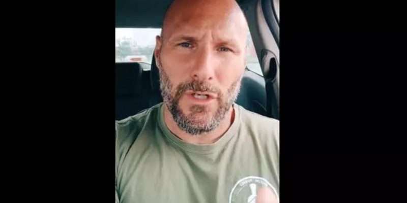 Polizia blocca i profili social di tiktoker Frank Mascia per contenuti discriminatori