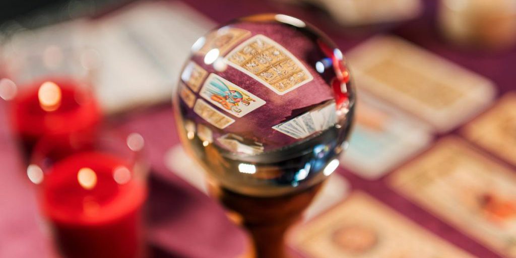 Гороскоп на 18 октября по картам Таро: Овнам - власть, Ракам - судьбоносный выбор