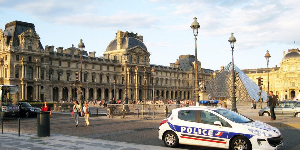 Nicolas Sarkozy Destinato a 5 Anni di Detenzione: Le Ripercussioni sulla Politica Francese