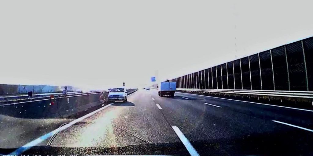 Incidente pericoloso sulla Torino-Milano: un'auto va contromano e rischia di causare una tragedia