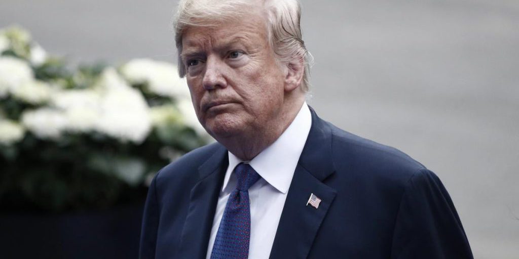 Будем держать Зеленского на связи: Трамп заявил, что встреча в Венгрии будет двусторонней