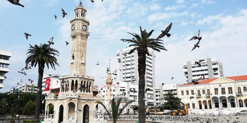 Scopri Izmir, la Città Turca con un Passato Greco: una Meta Ideale per le Vacanze Fuori Stagione