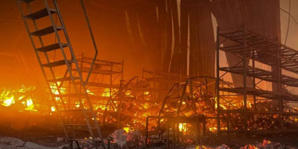 Attacco di 90 razzi e droni a Leopoli e provincia: danni significativi e possibili conseguenze sulla popolazione e sull'economia