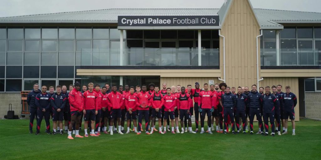 Выкрикивали кричалку о российских дронах: УЕФА может наказать бывших соперников "Динамо"