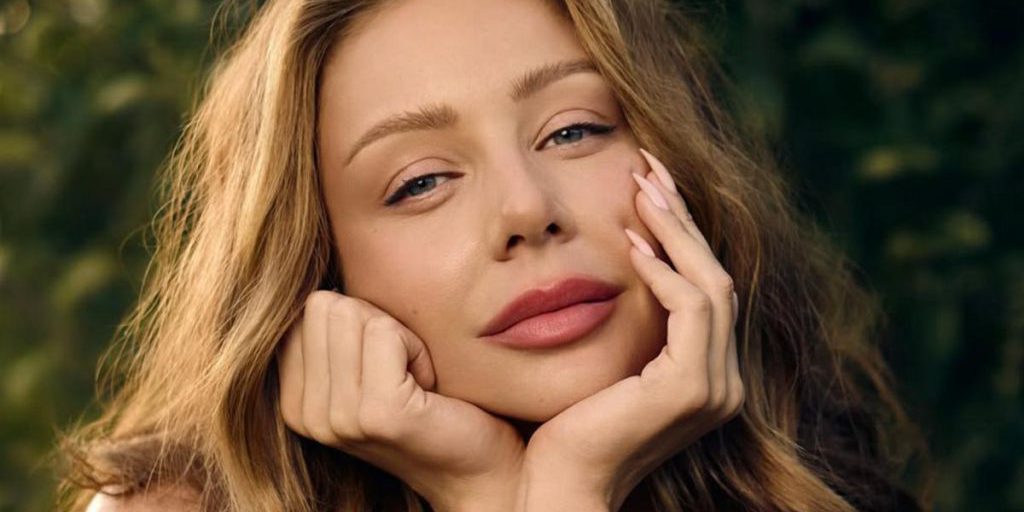 Тину Кароль спросили об отношениях с 20-летними парнями: что она ответила