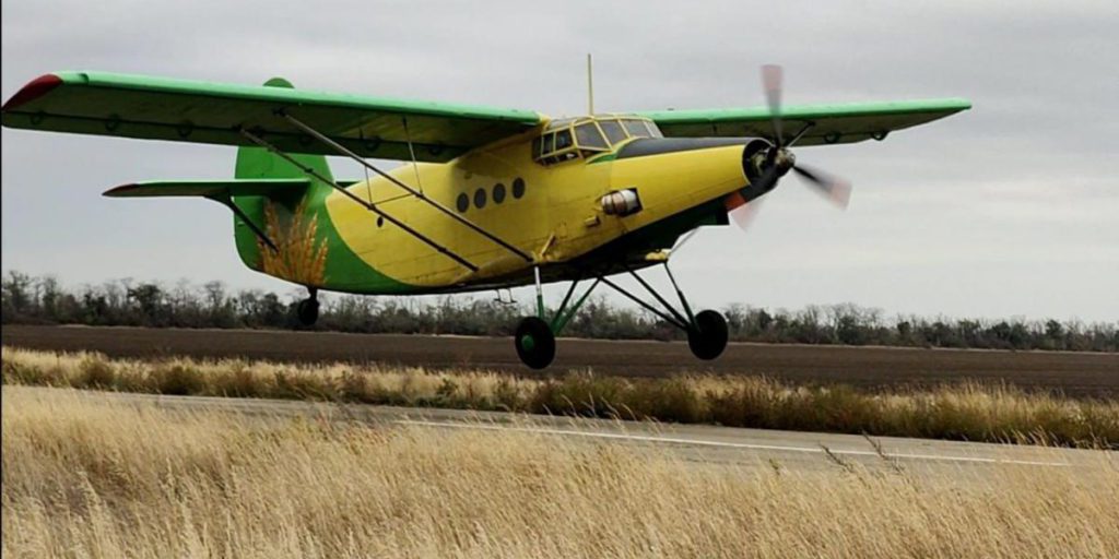 Призрак сталинских времен: в РФ совершил первый полет модернизированный "кукурузник"