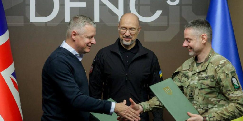 Украина и Великобритания будут вместе создавать технологии для поля боя