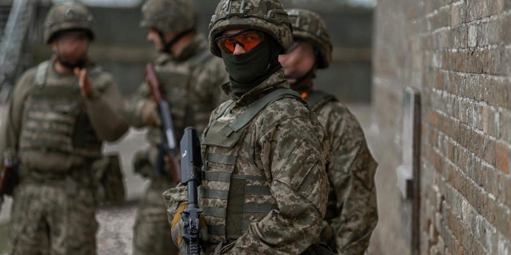 Situazione Critica nel Donbass: Avanzamento delle Forze Ucraine e Possibili Conseguenze per la Regione