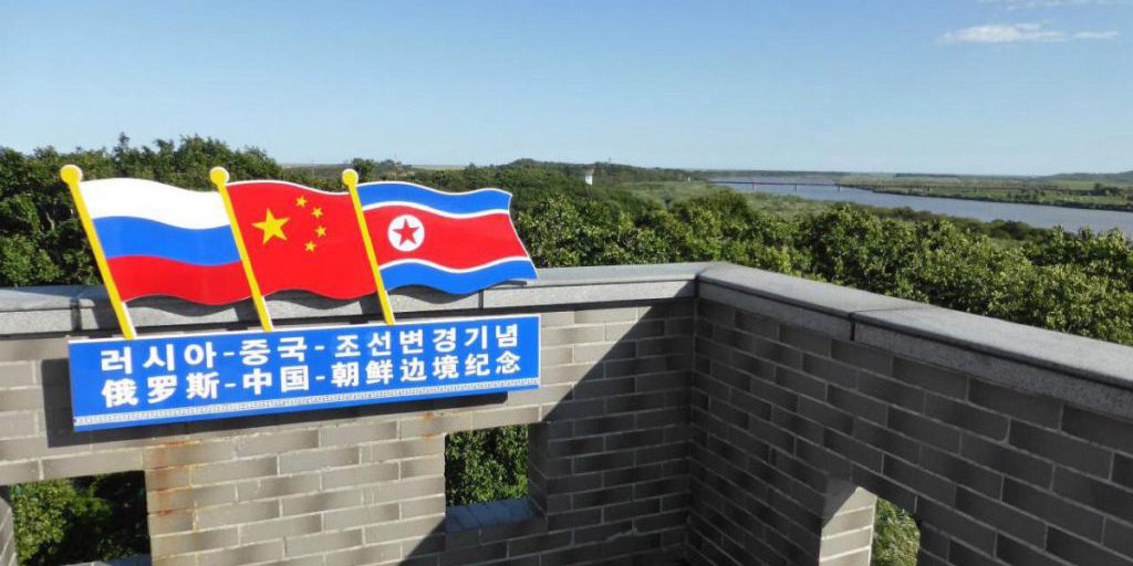 Россия "сливает" Дальний Восток Китаю и КНДР: украинская разведка узнала детали