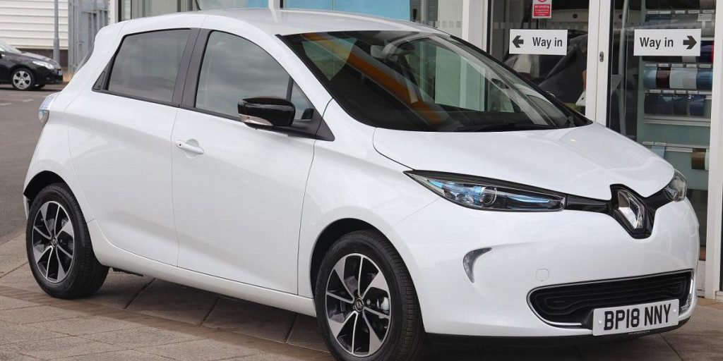 "Треть от первоначальной стоимости": назван популярный электромобиль, цены на который обвалились