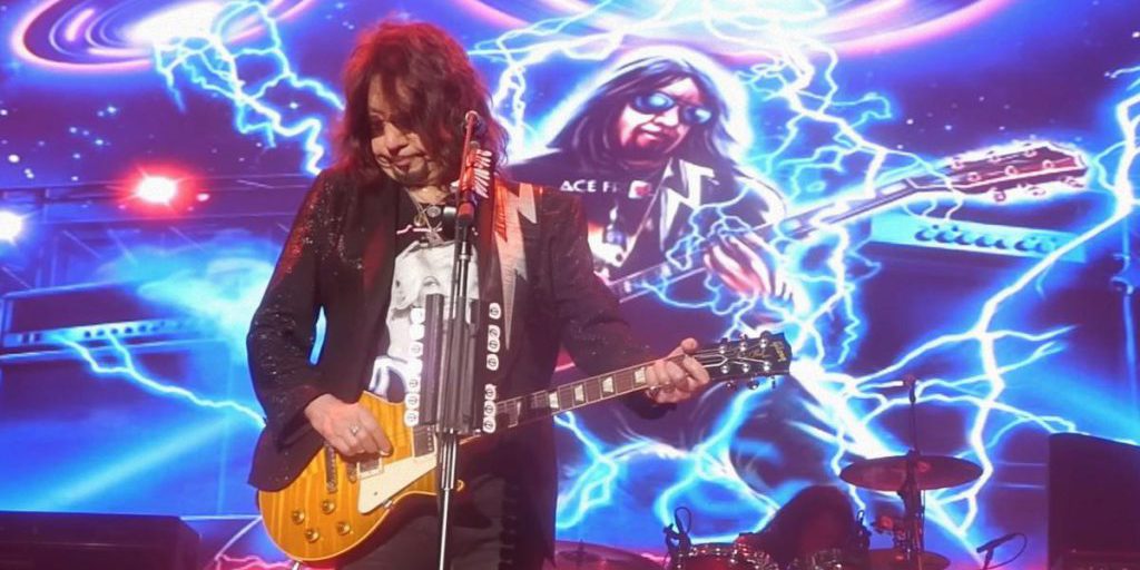 Addio a una leggenda del rock: il co-fondatore e chitarrista dei Kiss si è spento dopo una caduta tragica