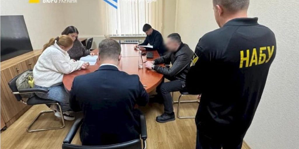 Главу Одесского облсовета и его жену-нардепа подозревают в недостоверном декларировании