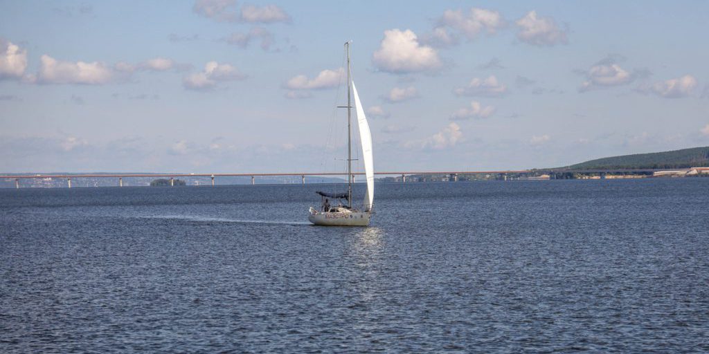 На побережье нашли лодку-призрак с пропавшим капитаном