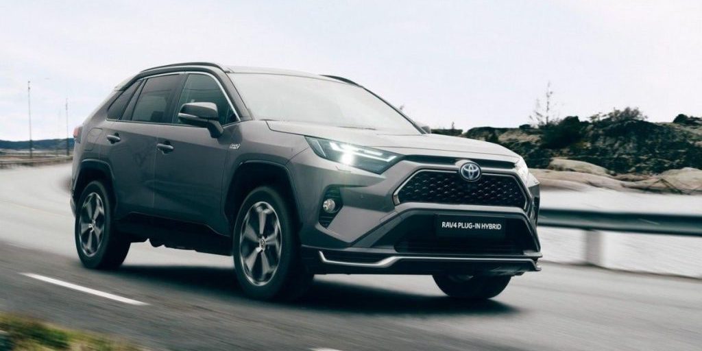 Il Toyota RAV4 è il crossover ibrido più richiesto in Ucraina: ecco perché