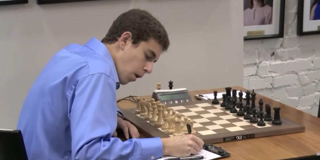 Addio a un grande maestro degli scacchi: la comunità internazionale piange la perdita di un campione di fama mondiale con origini ucraine