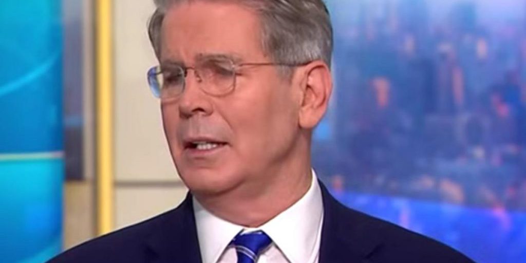 Бессент объяснил, почему Трамп ввел первые санкции против РФ с момента возвращения в Белый дом