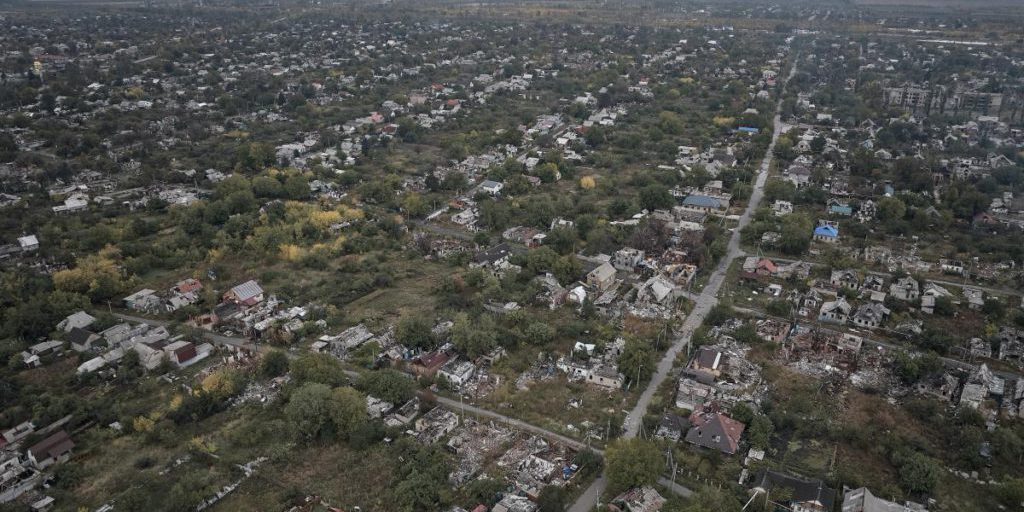 Pokrovsk: le forze di difesa russi mantengono le linee settentrionali